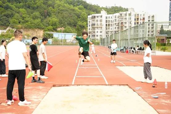 image local-20250110212553-62